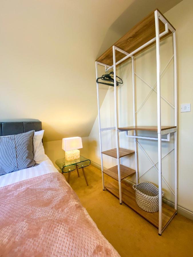 Kings Quarters Boutique Rooms Hartford  Eksteriør billede